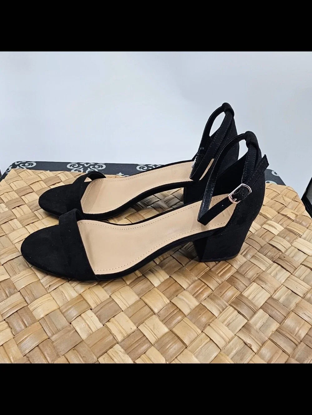 Black Heels Open Toe Low Block Summer Sandals Size 8.5